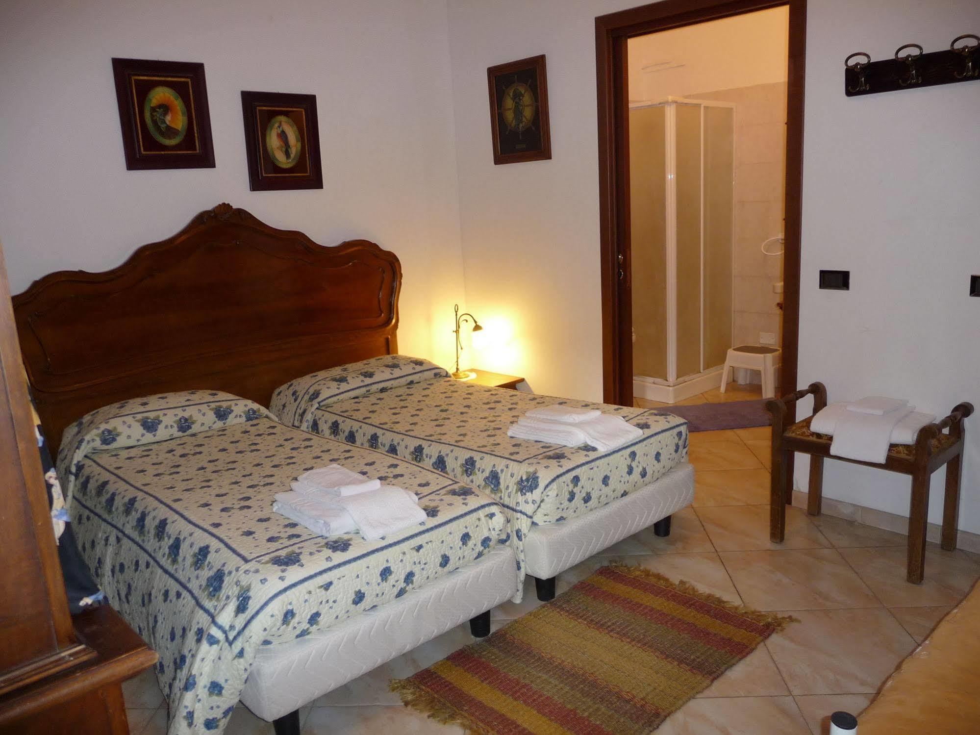 Al Parco Bed & Breakfast Curtatone ภายนอก รูปภาพ