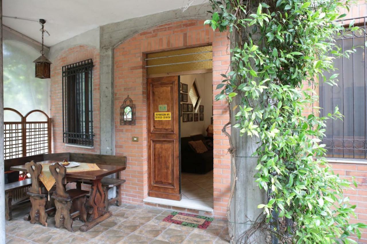 Al Parco Bed & Breakfast Curtatone ภายนอก รูปภาพ