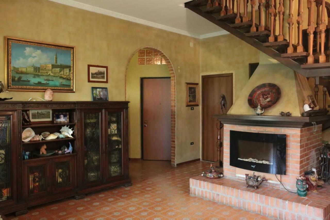 Al Parco Bed & Breakfast Curtatone ภายนอก รูปภาพ